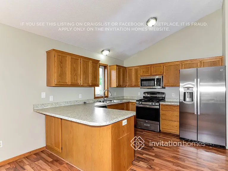 1211 Spruce St — Photo 10