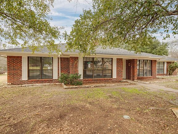 5th image of 3811 Ravenwood Dr