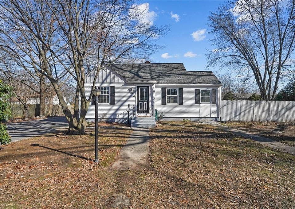 1st image of 104 Morse Ave