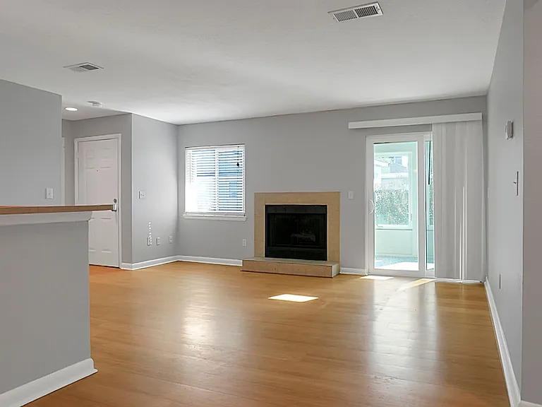 273 Alexandra Dr #11 — Photo 12