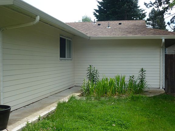 4th image of 10115 NE 16th St