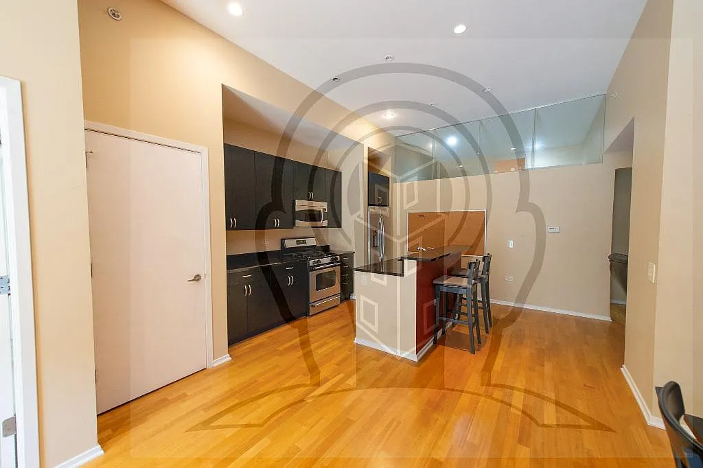 2 bed, 2.0 bath, 1250 sqft, $3,200 — Photo 4