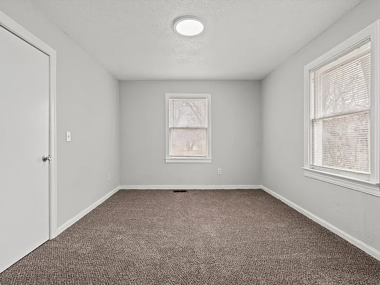 6915 Agnes Ave #1 — Photo 11