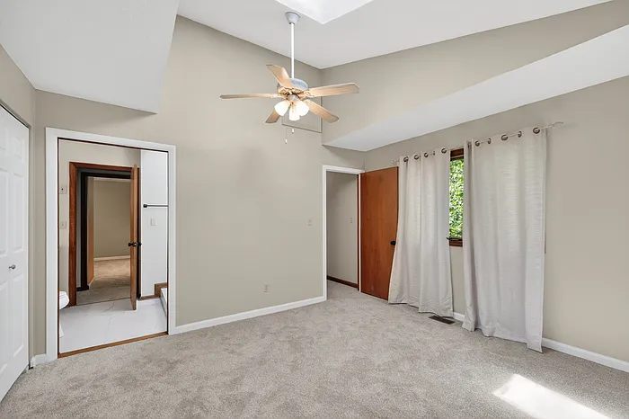4631 Graceland Ave — Photo 27
