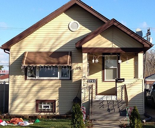 2nd image of 1721 N 15th Ave