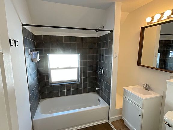 5th image of 1748 N 18th St #5E242095
