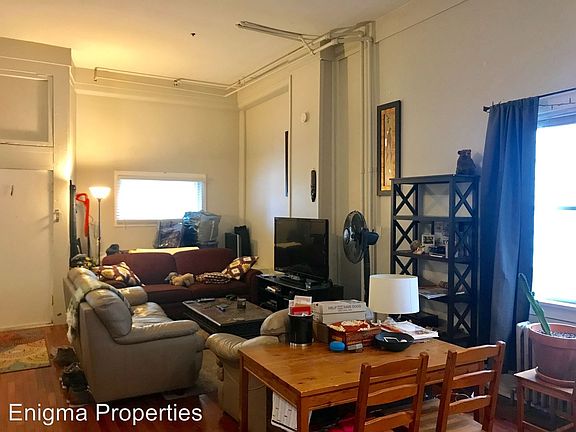 5th image of 905 E Clarke St APT 1