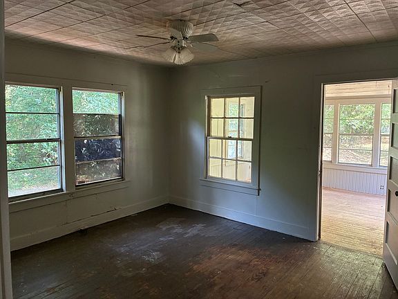 3rd image of 304 Morris Ave
