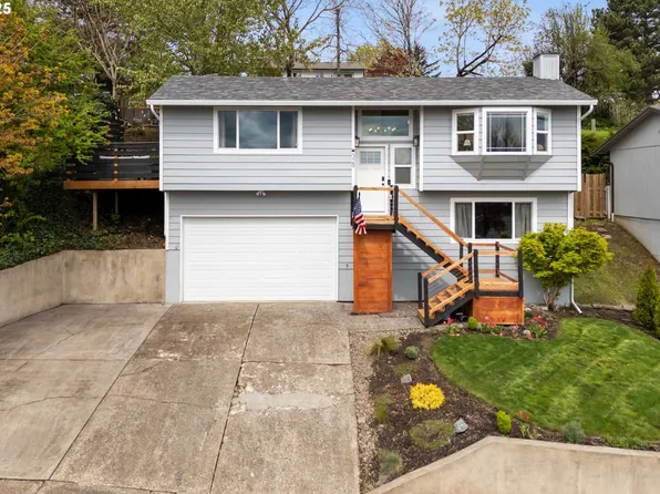 329 SE 14th St, Troutdale, OR 97060