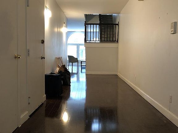 4th image of 118 Nassau St #4A