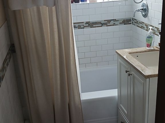 4th image of 3355 N Ottawa Ave #2