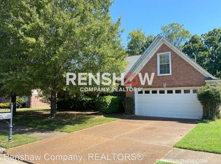 1400 River Bank Dr, Collierville, TN 38017