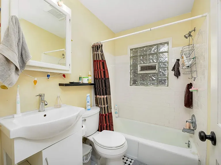 1517 Grand Ave #4 — Photo 45