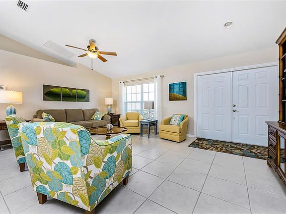 2nd image of 2463 Alesio Ave