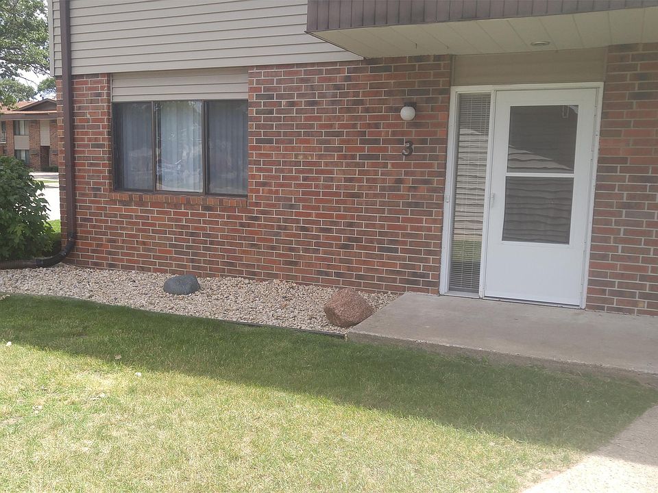 1st image of 905 Silver Lake Dr APT 7