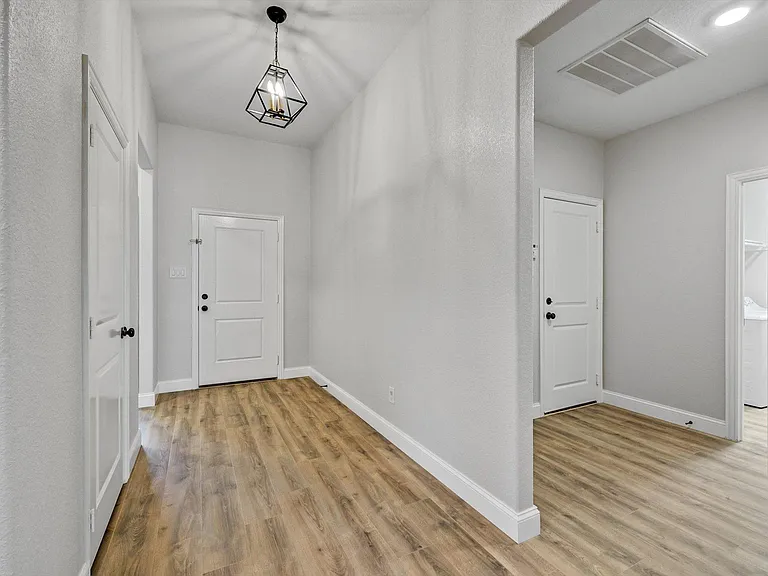 10416 Talus Dr — Photo 13