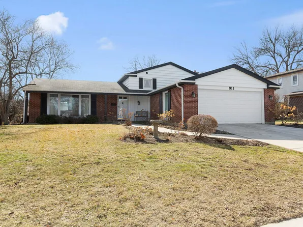 911 E Burr Oak Dr, Arlington Heights, IL 60004