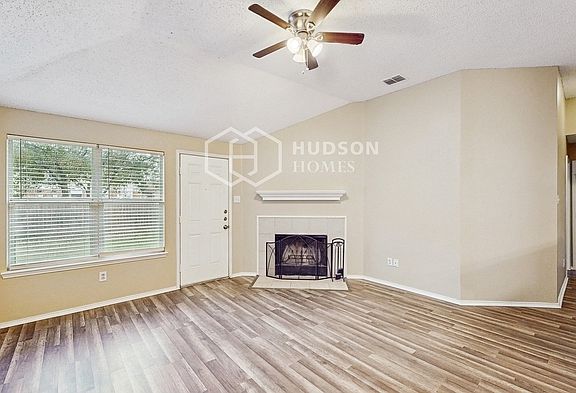 5th image of 824 Canyon Cove Dr