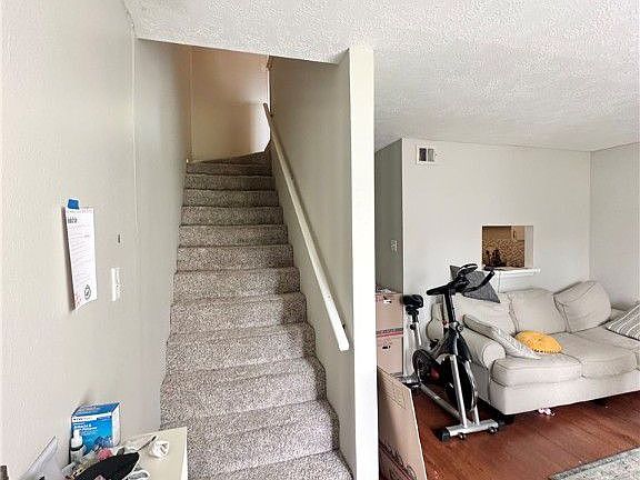 3rd image of 1900 Dartmouth St APT A4