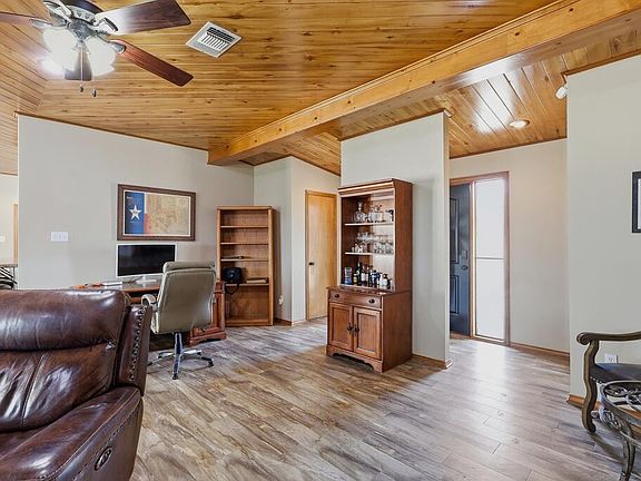 2nd image of 1012 Mingo Dr