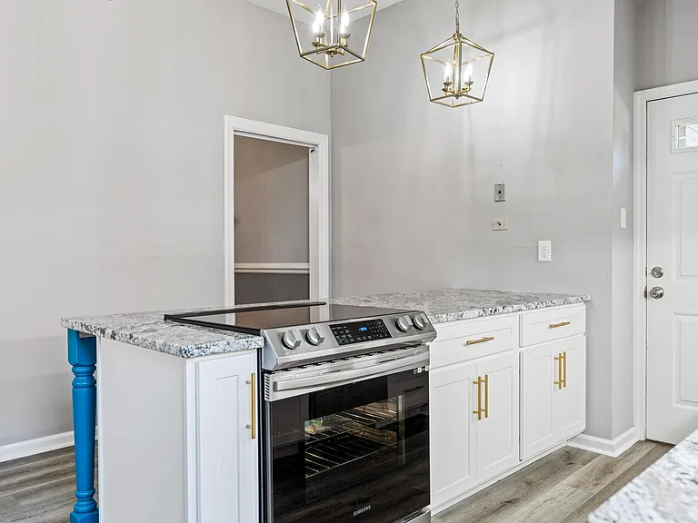 4330 W Pine Blvd — Photo 21