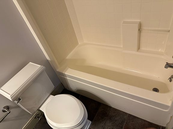 5th image of 631 S Peoria Ave #6