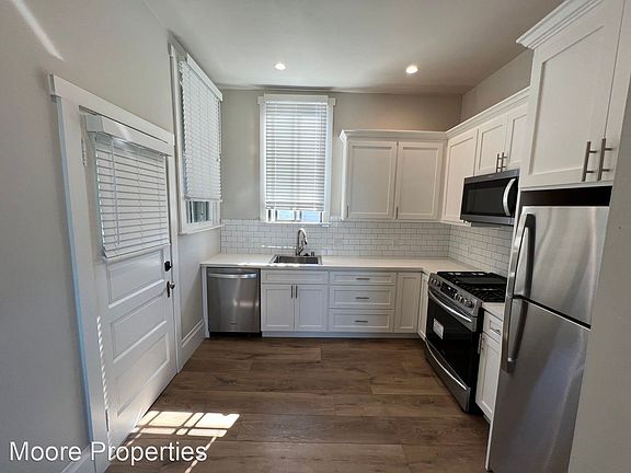 3rd image of 11 Fielding St