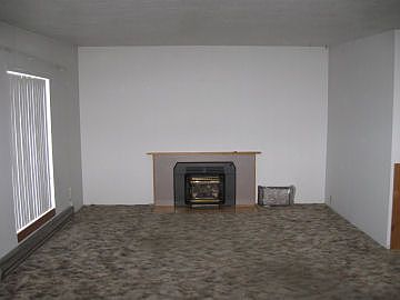 2nd image of 104 NE Cole St