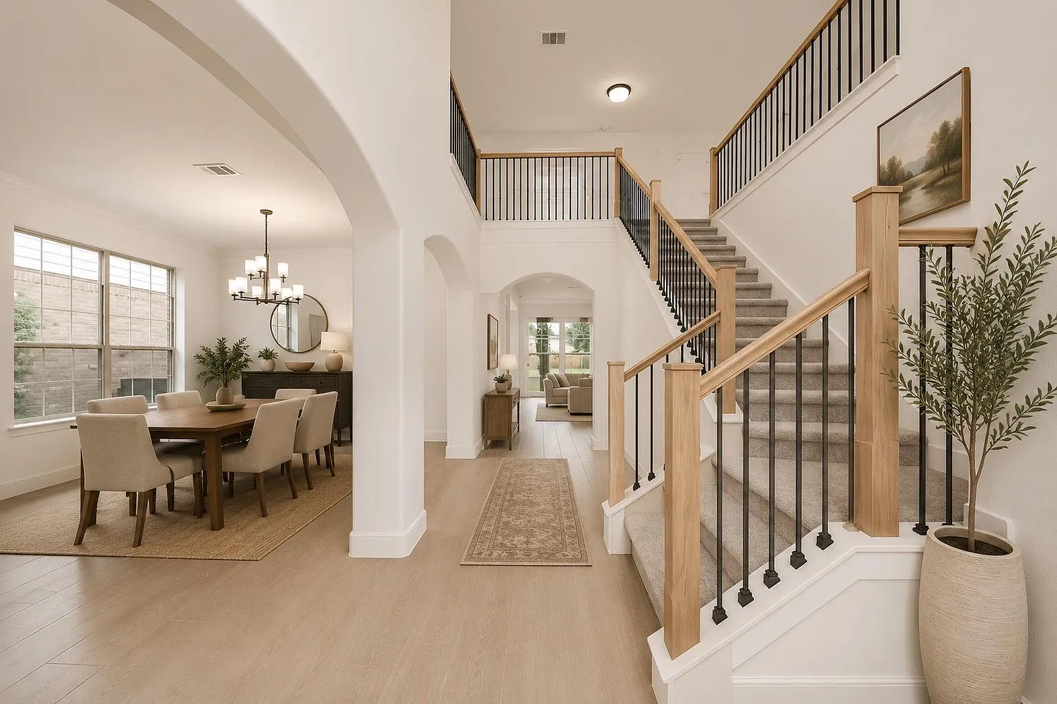 4 bed, 2.5 bath, 2719 sqft, $2,800 — Photo 2