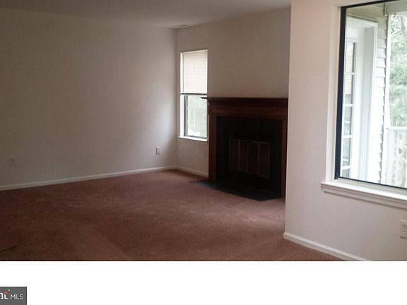 4th image of 308 Diamond Dr