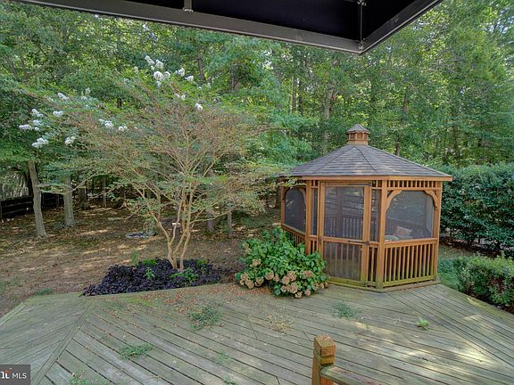 2nd image of 7083 Redwood Ct