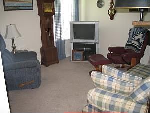 4th image of 3 Red Birch Ln