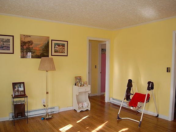 Newly Painted -- Lots of Sunlight