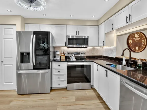 7270 Ashford Place #104, Delray Beach, FL 33446