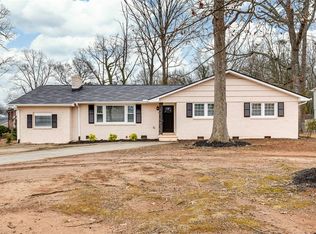 1 Pine Creek Ct, Greenville, SC 29605