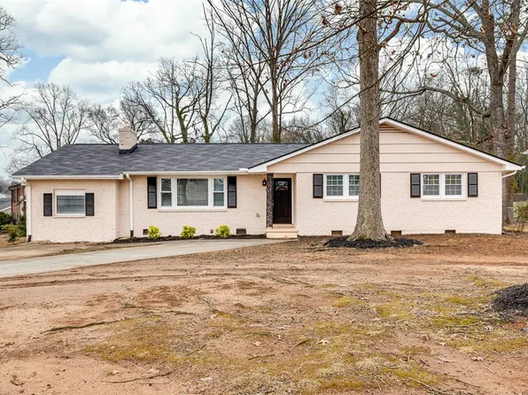 1 Pine Creek Ct, Greenville, SC 29605