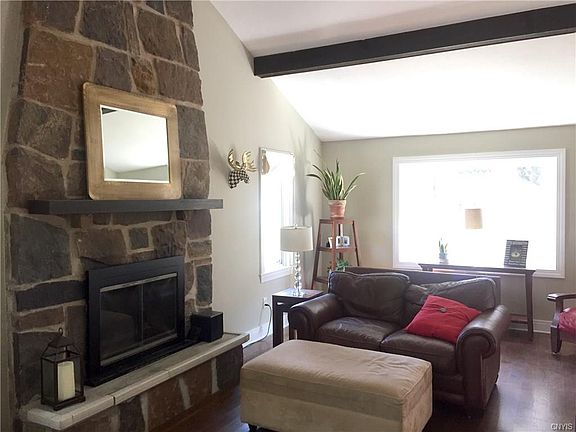 3rd image of 7272 Dabney Ln