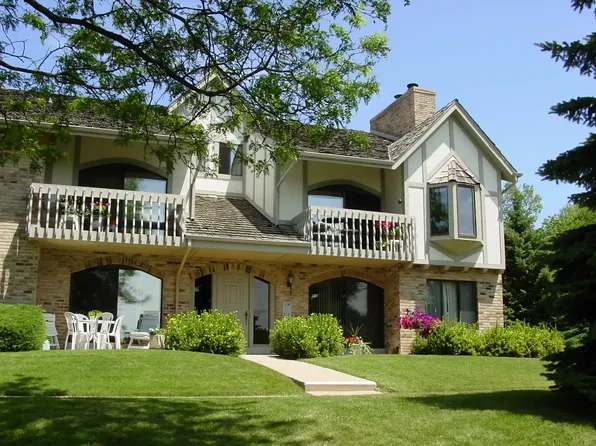 Regal Crest West, 13615 W Burleigh Rd APT 3, Brookfield, WI 53005