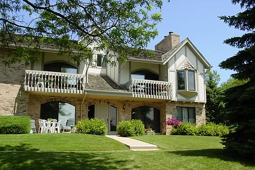 Regal Crest West Photo 1