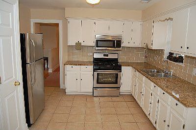 5th image of 10104 S Lawrence Ct