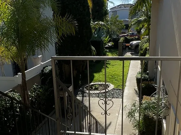 204 16th Pl #C, Costa Mesa, CA 92627