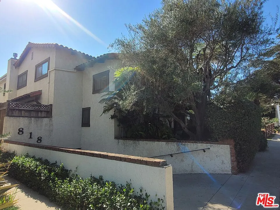 3 bed, 2.5 bath, 1664 sqft, $8,900 — Photo 4