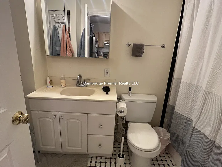 76 Gore St #1 — Photo 7