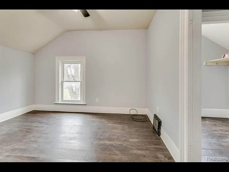 1914 Stone St #2 — Photo 5