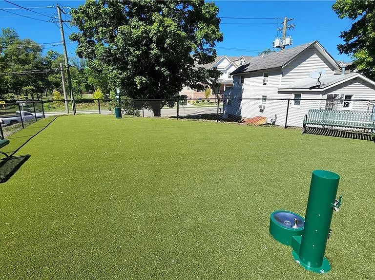 300 Canter Ct — Photo 16
