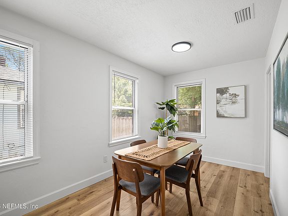 4th image of 4560 CRESCENT Street