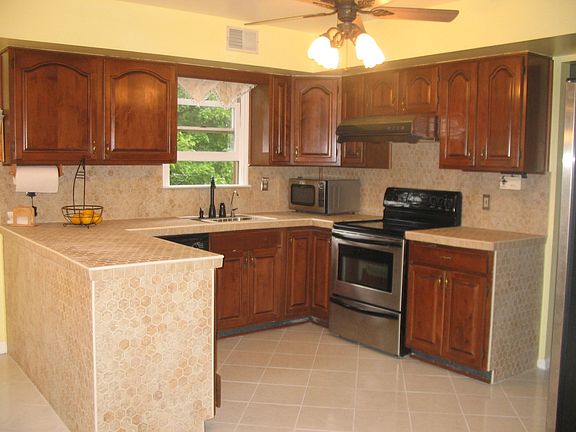 Kitchen w/Separate Breakfast Room