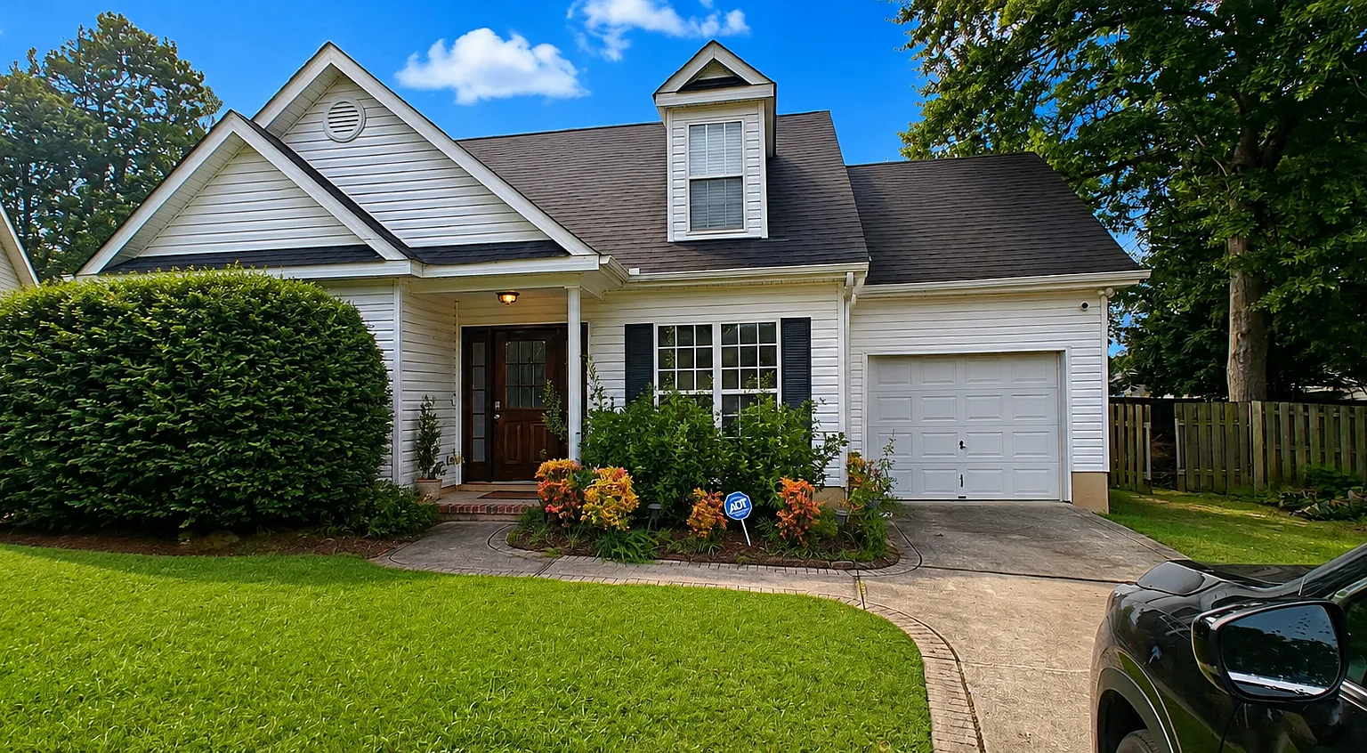 3 bed, 1733 sqft, $2,850 — Photo 1