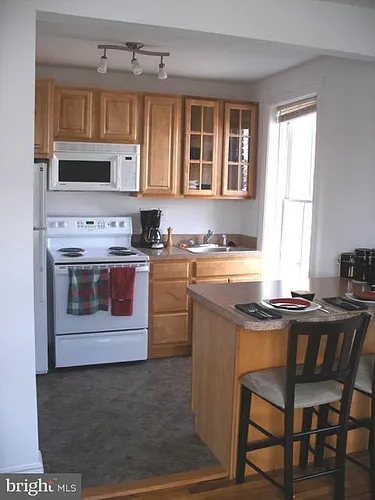 216 W King St #3 Photo 1