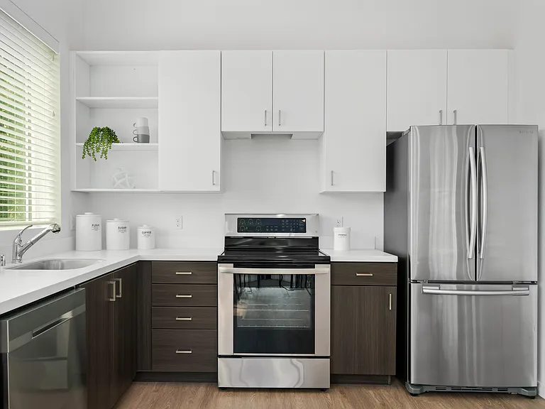 927 U St #301 — Photo 16